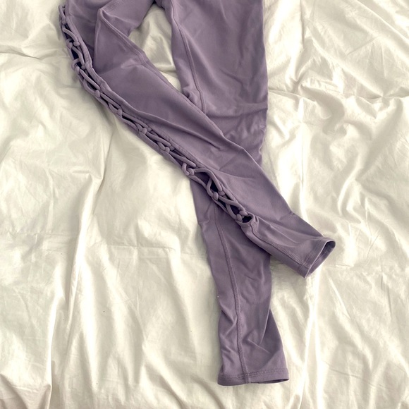 ALO Yoga Lilac Leggings, XS - Picture 5 of 5